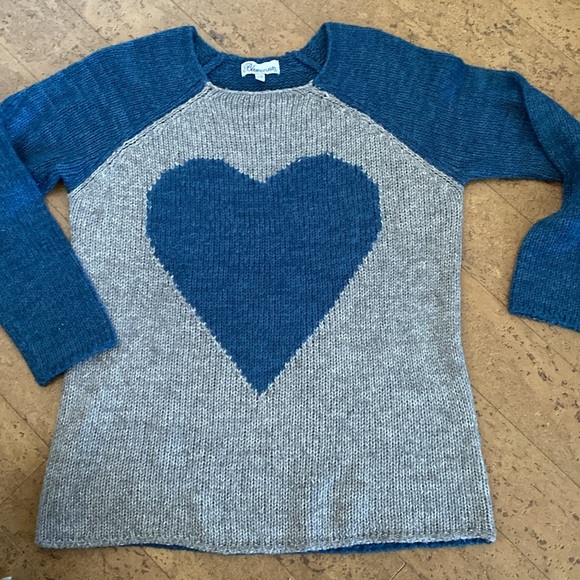 Bluecrush big heart pullover sweater knit! Size XL - Picture 16 of 16